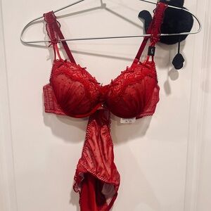 Hello Kitty lingerie set 32C